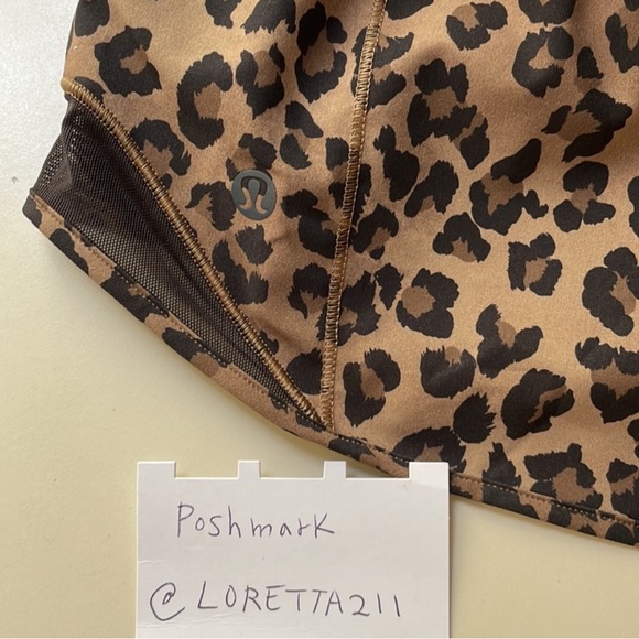Lululemon Leopard Print Hotty Hot Shorts 2.5" - Picture 6 of 6